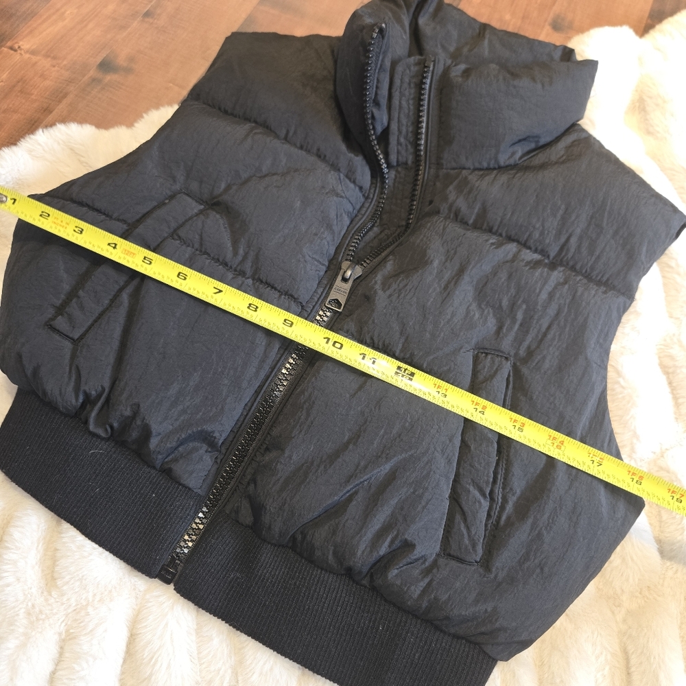 Garage Mini Puff Vest - Black Cropped Puffer Vest - Size P/S Minimalist - Picture 10 of 10